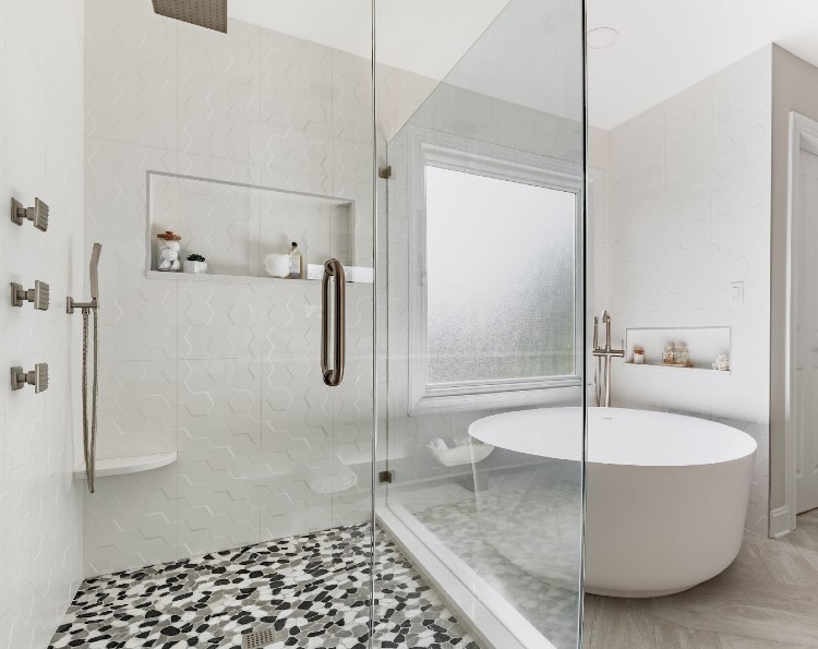 Carpeted Bathrooms Are Trending, but Are They Actually a Good Idea?