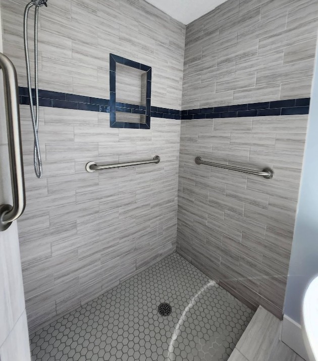 Different Types of Shower Surrounds Bath TuneUp